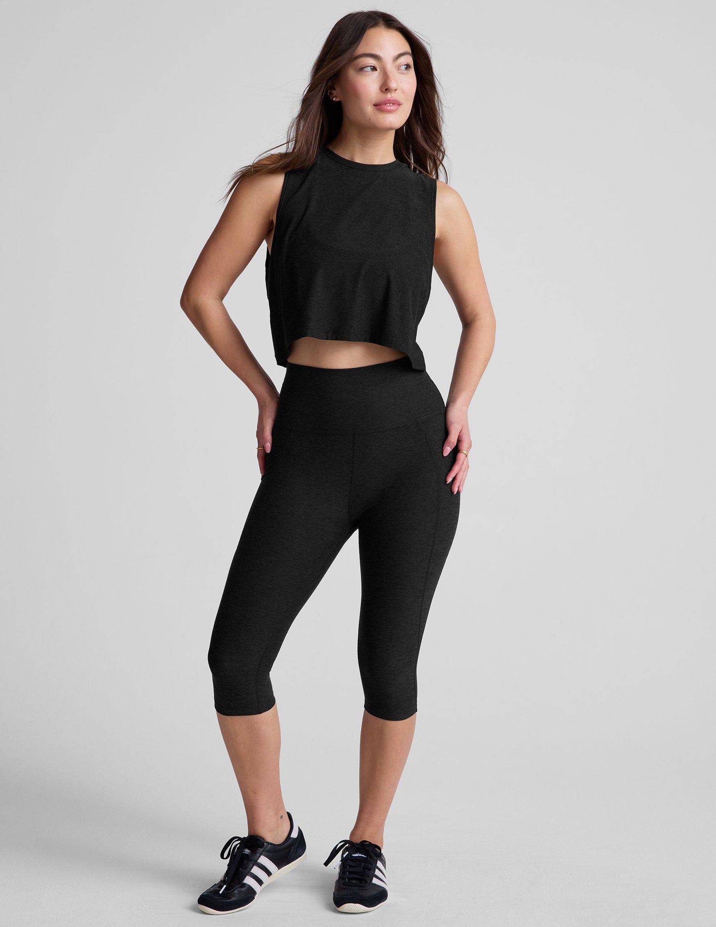 Featherweight Balance Cropped Tank - Darkest Night