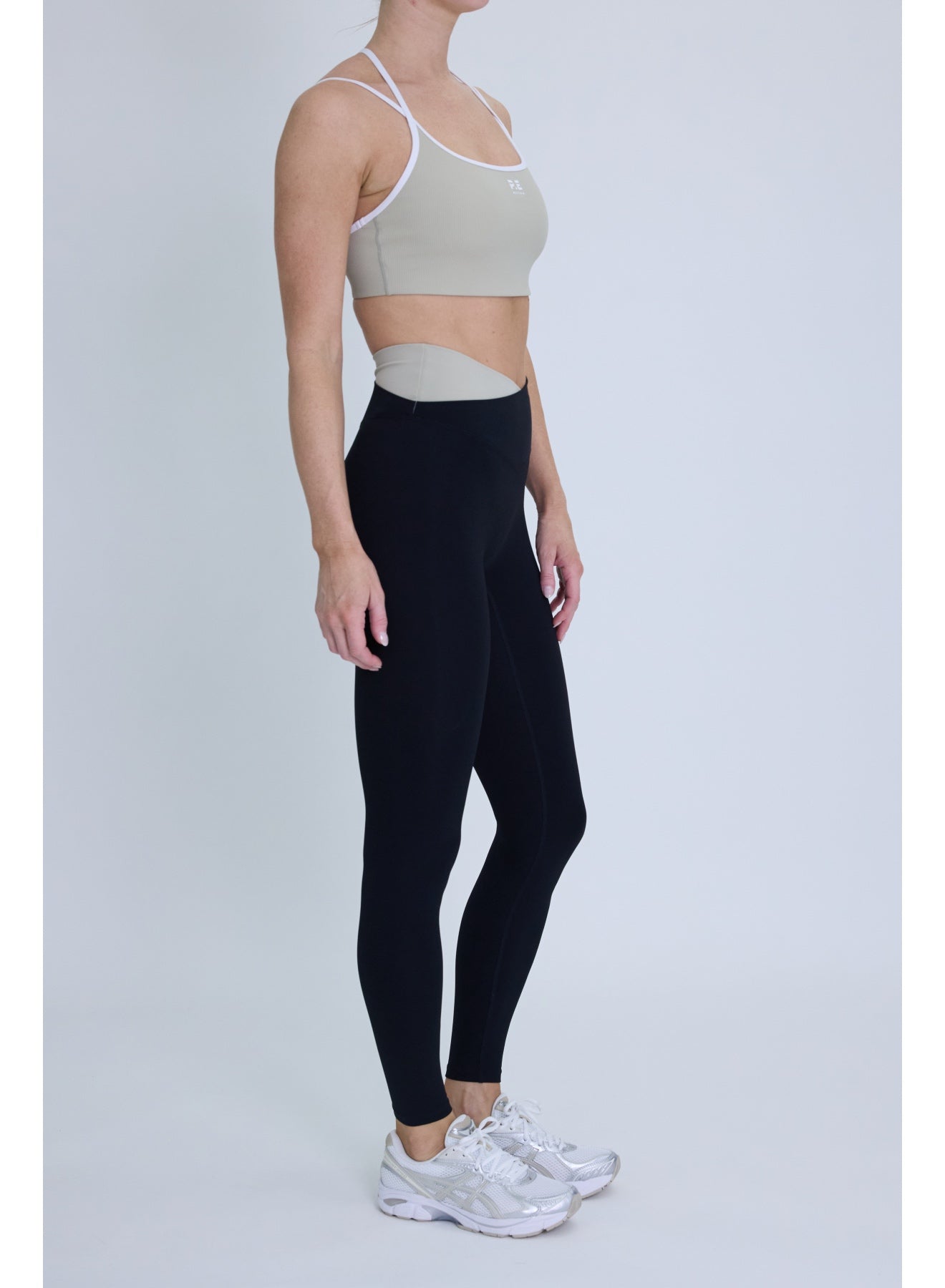 Terrace Sports Bra - Biscuit